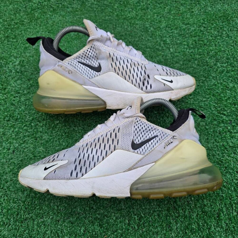 Nike air 270 - Women's Runnig shoes - Size 8.5
